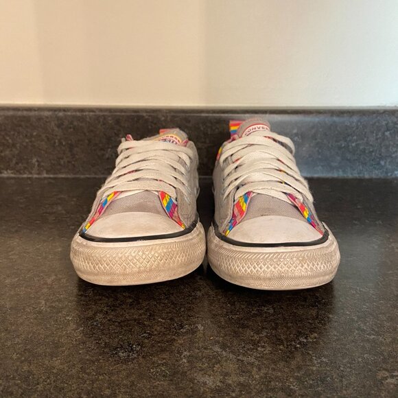 Chuck Taylor All Star Gray Rainbow Stripe- Size 2 - Picture 3 of 9